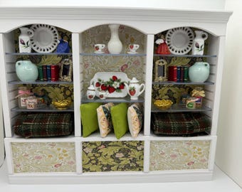 Dolls House Miniatures - Homewares / Gift shop shelf