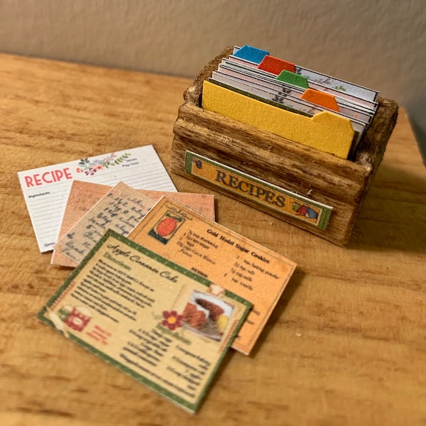 Dolls House Miniatures - 1/12th Recipe Box and cards