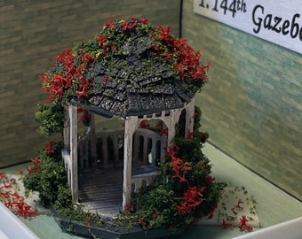 Dolls House Miniatures 1/144th  / 1:144 / Micro  / Dutch Scale Summer House / Gazebo