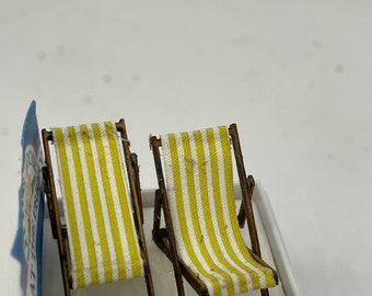Dolls House 1/48th - Pair of Deck Chairs