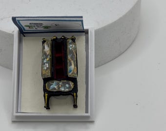 Dolls House 1/48th / 1:48 /Quarter Scale - oriental cabinet