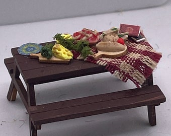 Dolls House Miniatures ( 1/48th - 1:48th - 1/4" - Quarter Inch Scale )  Hand Made   - Picnic Table
