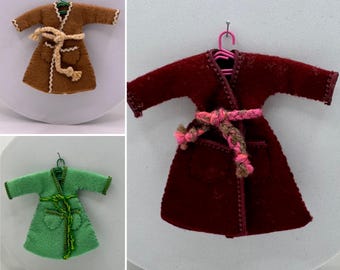 Dolls House 1/12th Dressing Gown x1