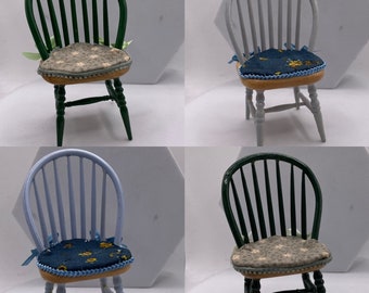 Dolls House Miniatures - 1/12th Painted Kitchen Chair x1