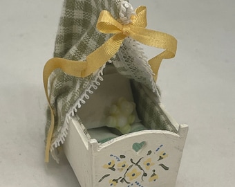 DOLLS HOUSE MINIATURES -   1/24th / 1:24th / Half Inch Scale  - Rocker Cradle / Cot /  Crib green