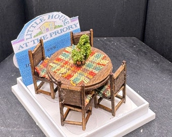 Dolls House  1/48th Table and 4 chairs
