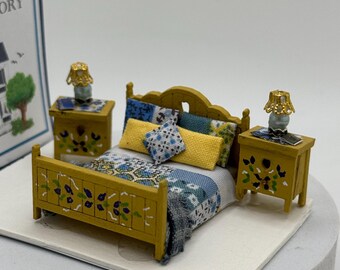 Dolls House 1/48th / 1:48 /Quarter Scale - Double bedroom set