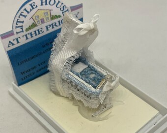 Dolls House 1/48th - Swinging Cradle - BLUE
