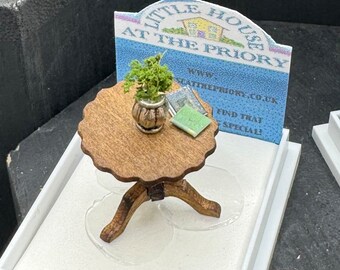 Dolls House  1/48th Occasional Table x1