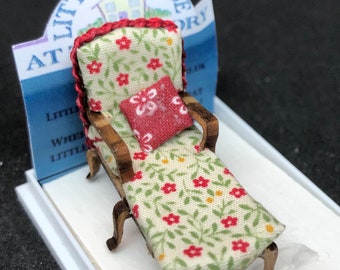 Dolls House 1/48th - chaise   -