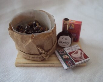 Dolls House Miniatures - 1/12th Making Christmas Cake / Fruit Cake