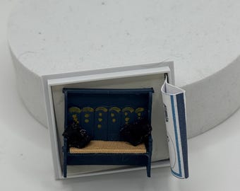 Dolls House 1/48th / 1:48 /Quarter Scale - settle / bench