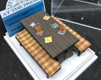 Dolls House Miniatures ( 1/48th - 1:48th - 1/4" - Quarter Inch Scale )Luxury Dressed   Pub Bench -