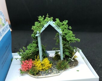 Dolls House Miniatures ( 1/48th - 1:48th - 1/4" - Quarter Inch Scale )  Hand Made Garden Arch Scene