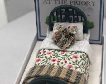 Dolls House Miniatures ( 1/48th - 1:48 - 1/4" - Quarter Inch Scale ) - Single Bed - Belinda