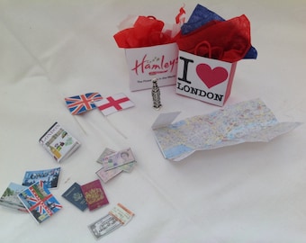 Dolls House Miniatures - 1/12th World Series travellers set - London, Rome, Paris, Barcelona, Venice