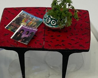 Dolls House   Dressed 1/48th retro table