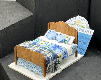 Dolls House Miniatures - Hand Made Double Bed (1/48th / 1:48 / Quarter Scale )