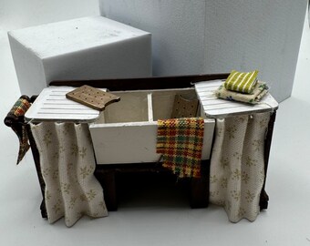 Dolls House Miniatures - 1/24th / 1:24 / Quarter Inch Scale Laundry Sink