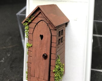 Dolls House Miniatures ( 1/48th - 1:48th - 1/4" - Quarter Inch Scale ) Luxury Dressed   Potting Shed
