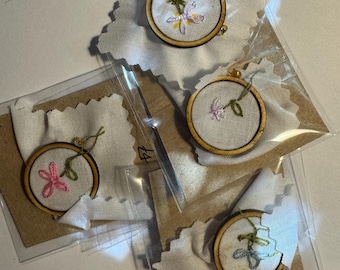 DOLLS HOUSE MINIATURES - Embroidery Hoop X1 (assorted colours)