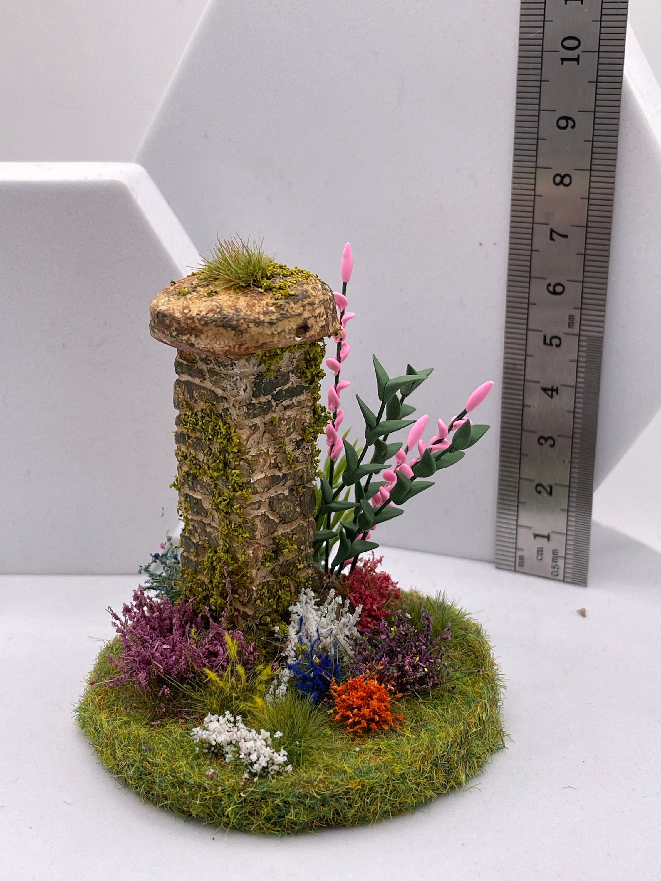 Dolls House Miniatures Stone Pillar with flowers