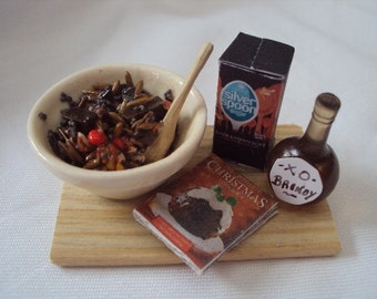 Dolls House Miniatures  - 1/12th MAKING CHRISTMAS PUDDING