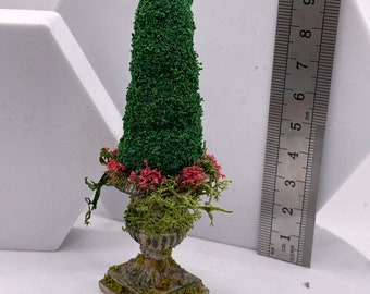Dolls House Miniatures - Topiary Tree in Urn Planter