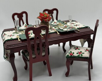 DOLLS HOUSE MINIATURES - 1/12th scale (1 inch) Christmas Dining Table / 4 chairs