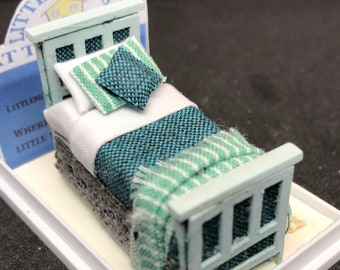 Dolls House Miniatures ( 1/48th - 1:48 - 1/4" - Quarter Inch Scale )  - Hand Made    - Single Bed - GEMMA -