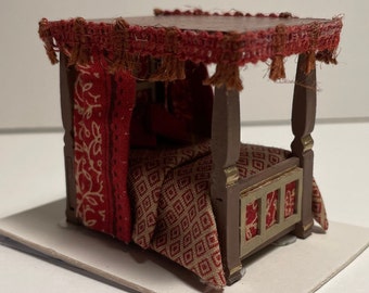 Dolls House Miniatures ( 1/48th - 1:48 - 1/4" - Quarter Inch Scale )  - 4 Poster Bed - ANNE
