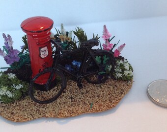 Dolls House Miniatures ( 1/48th - 1:48th - 1/4" - Quarter Inch Scale )  Hand Painted   - Garden Post Box & Bike Scene
