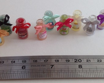 Dolls House Miniatures - 1/12th small candle jar x 1 (assorted colours)