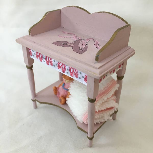 Dolls House Miniatures - Ballerina Washstand