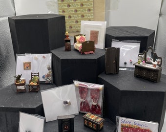 DOLLS HOUSE MINIATURES - 1/48th room in a box - single bedroom