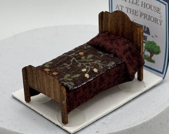 Dolls House 1/48th / 1:48 /Quarter Scale - Single bed