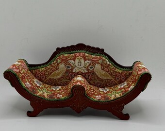Dolls House Miniatures - 1/12th William Morris fabric elegant Sofa