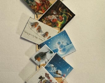DOLLS HOUSE MINIATURES - Christmas card hanger x1