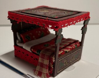 Dolls House Miniatures ( 1/48th - 1:48 - 1/4" - Quarter Inch Scale )  - 4 Poster Bed - Noel (CHRISTMAS RANGE)