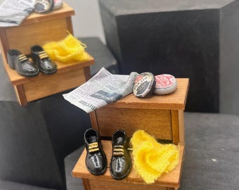 Dolls House Miniatures Shoe Shine Steps