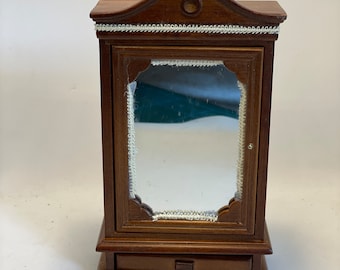 Dolls House Miniatures - 1/12th Wardrobe