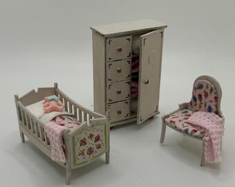 DOLLS HOUSE MINIATURES -   1/24th / 1:24th / Half Inch Scale  - nursery set ( 3 pcs)