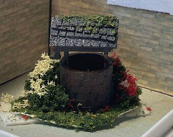 Dolls House Miniatures 1/144th  / 1:144 / Micro  / Dutch Scale Wishing Well