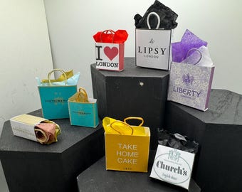 Dolls House Miniatures- 1/12th Shopping Bags x8 - SET 11 - London