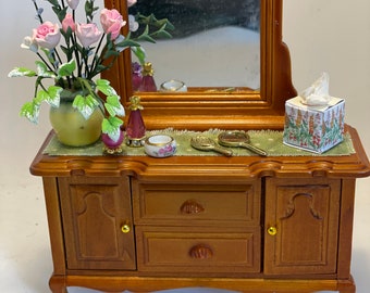 Dolls House Miniatures - 1/12th dressing table