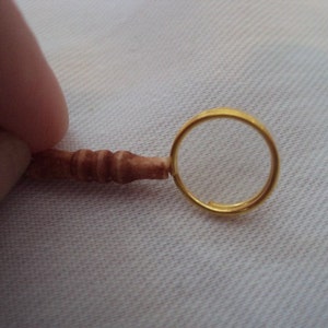 Dolls House Miniatures 1/12th Magnifying Glass x1 image 2