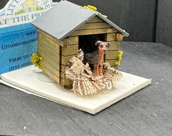 Dolls House Miniatures ( 1/48th - 1:48th - 1/4" - Quarter Inch Scale )  - Dog Kennel