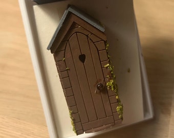Dolls House Miniatures ( 1/48th - 1:48th - 1/4" - Quarter Inch Scale )Luxury Dressed   Potting Shed -