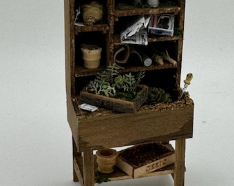 DOLLS HOUSE MINIATURES -   1/24th / 1:24th / Half Inch Scale  - Gardeners Potting Bench
