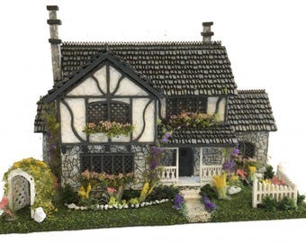 Hart’s Desire Miniatures - 1:144 1/144th micro scale house kit - Harper Grace Tudor